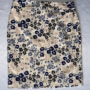 EUC - Ann Taylor Floral Print Skirt